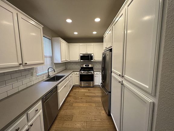 5th image of 838 Copper Ln