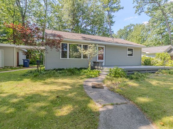2nd image of 2020 Chippewa St