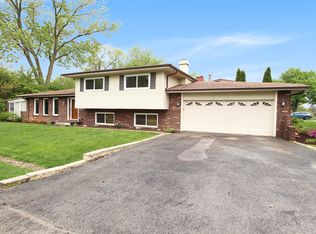 5534 Alabama Ave, Clarendon Hills, IL
