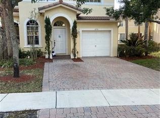 2772 SW 84th Ter, Hollywood, FL 33025