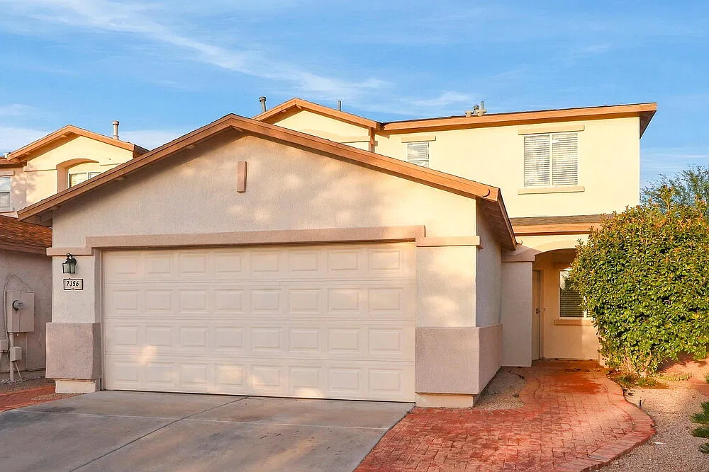 4 bed, 3.0 bath, 2530 sqft, $2,035 — Photo 1