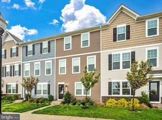 147 Presidents Pointe Ave, Ranson, WV 25438