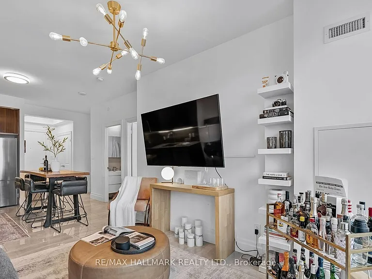 9608 Yonge St #1610A — Photo 8