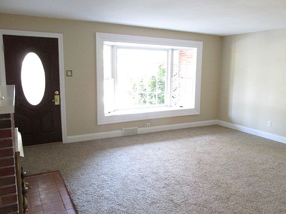 3 living room_10212014