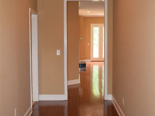 210 Macintosh Ln, Centerville, GA 31028