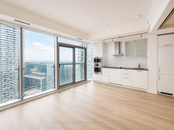 12 York St #5101, Toronto, ON M5J 0A9