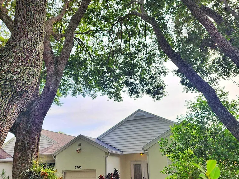 7705 Forest Green Ln — Photo 1