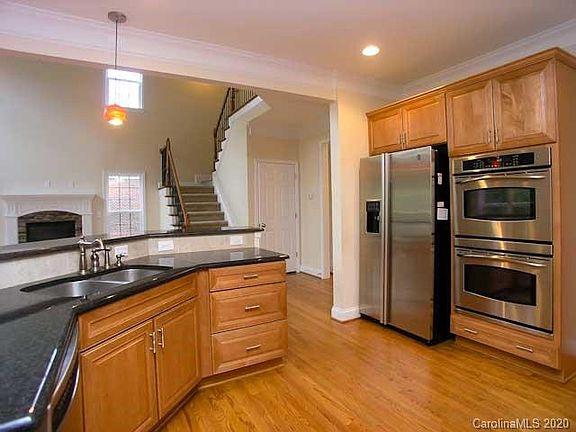 3rd image of 13615 Glen Abbey Dr