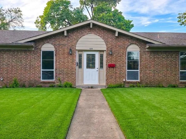 1509 Travis St, Garland, TX 75042