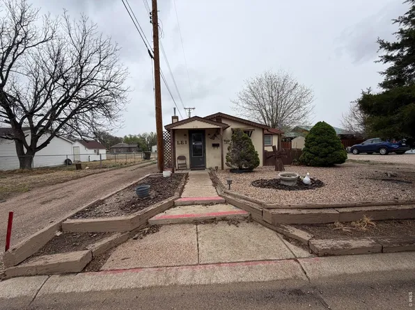 210 Sycamore St, Julesburg, CO 80737