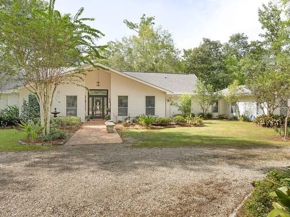 28326 Vinson Rd, Lacombe, LA 70445