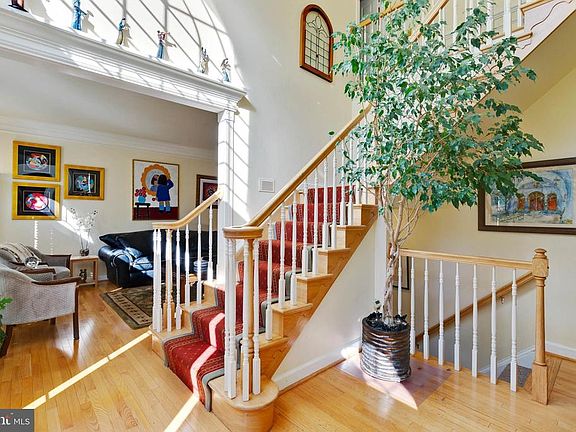 Foyer, Bring in the Light