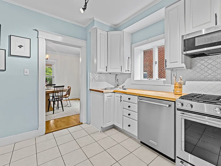 2031 Alameda Ave — Photo 7