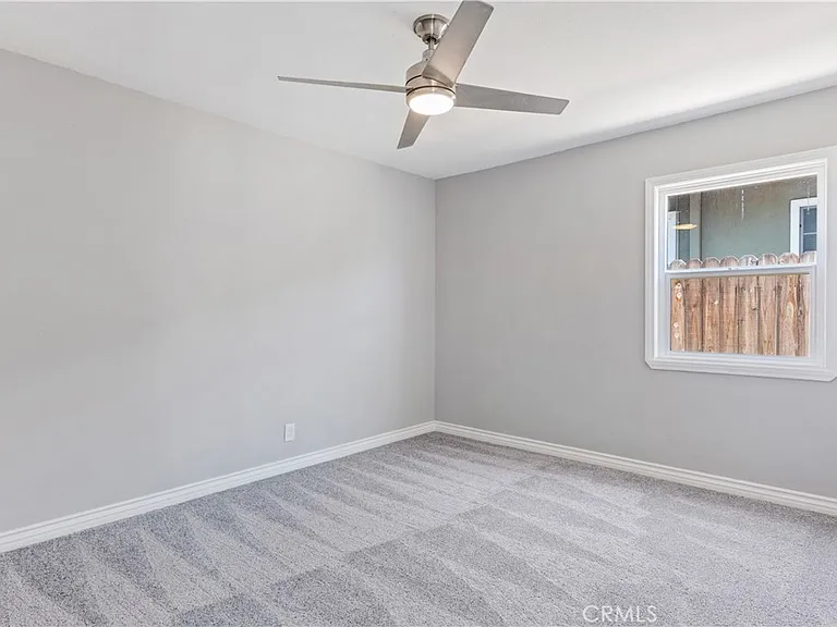 517 N Chalburn Ave — Photo 17