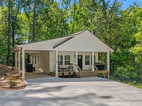 164 Acorn Ln, Warne, NC 28909