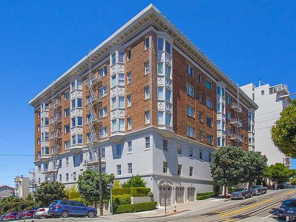 3rd image of 2111 Hyde St #404