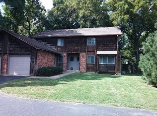 6820 Metcalf Ave, Overland Park, KS 66204