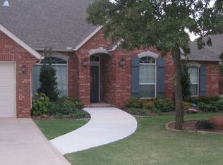 387 Windsor Rd, Midwest City, OK 73130