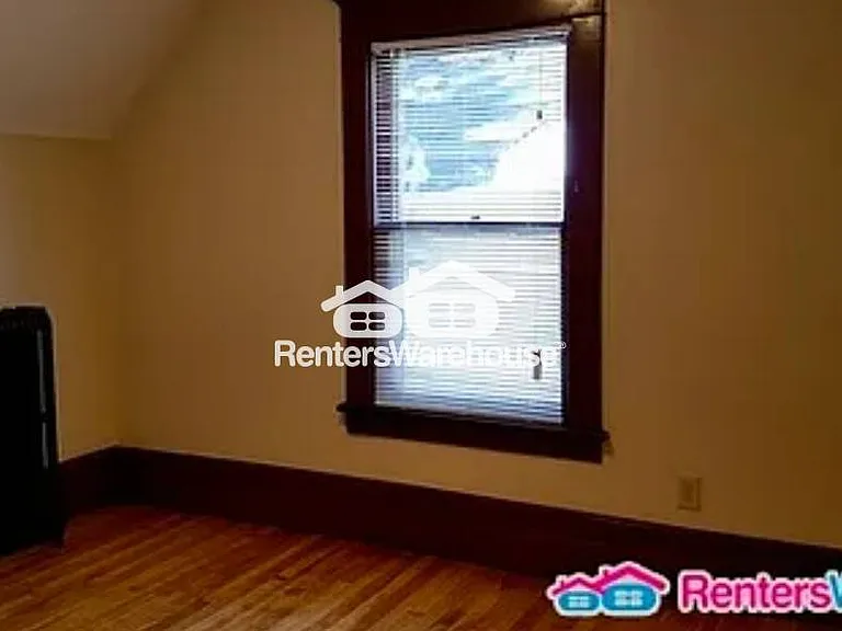 519 Penn Ave N — Photo 10