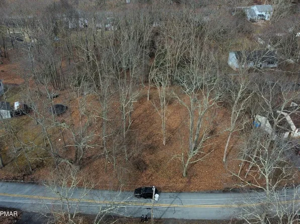 34 Wynding Way, Bushkill, PA 18324