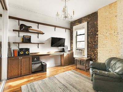 648 Grand St APT 2D, Brooklyn, NY, 11211