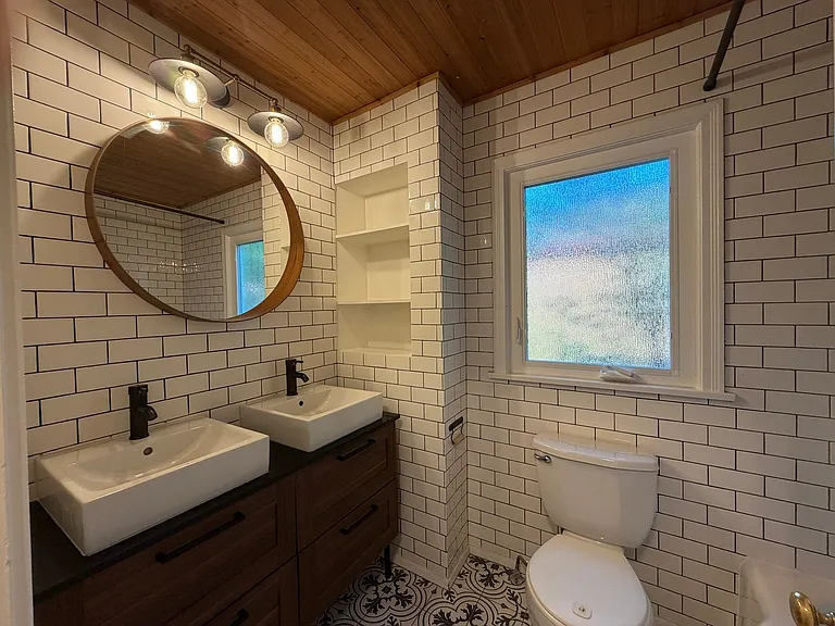 924 N Union Ave — Photo 13