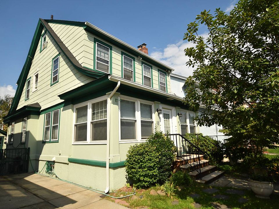 1st image of 8540 105th St