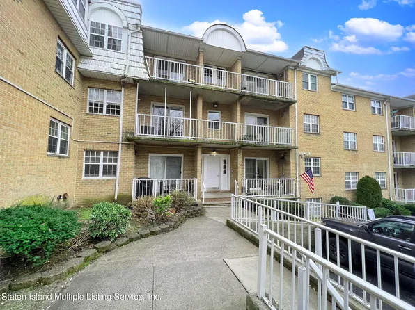 85 Elmwood Park Dr APT 59, Staten Island, NY 10314