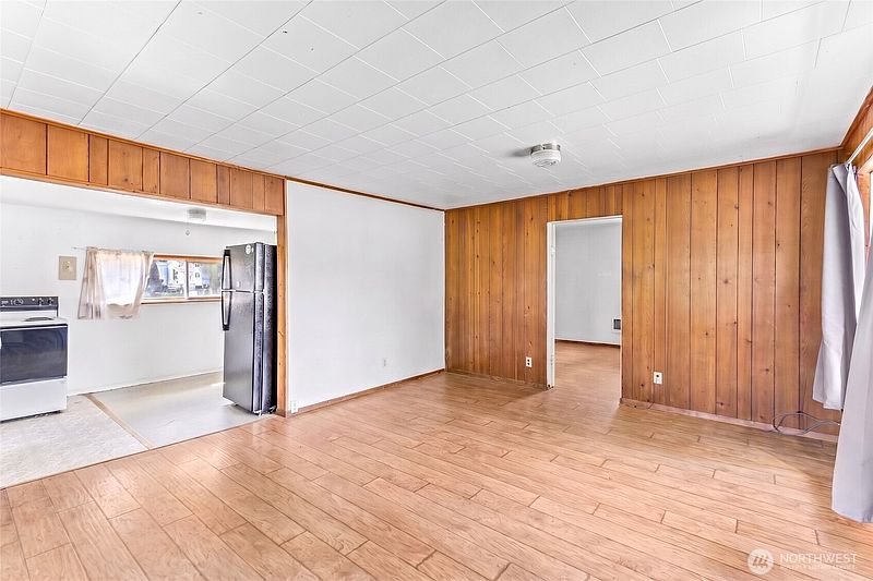 3rd image of 143 Smith Road