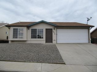 3914 Manchester St, Farmington, NM 87402