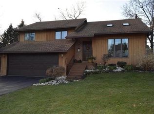 1332 Camelot Dr, Easton, PA 18045