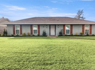 2409 Francis Dr, Lake Charles, LA 70605