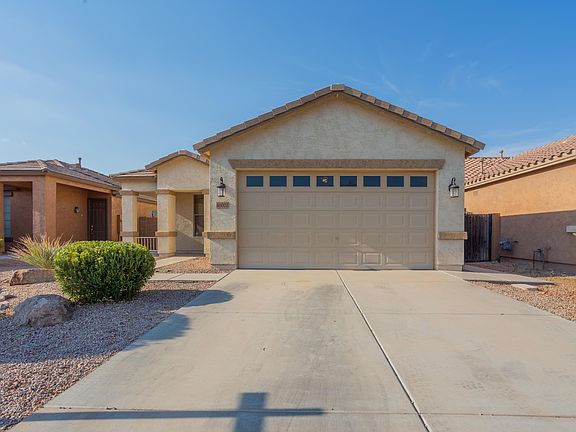 3rd image of 46002 W Holly Dr