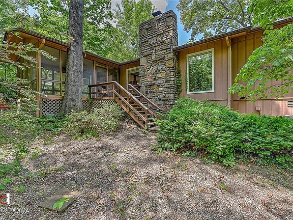 3rd image of 3 Redgrave Ln