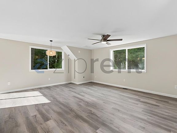 2nd image of 8 160th Ln