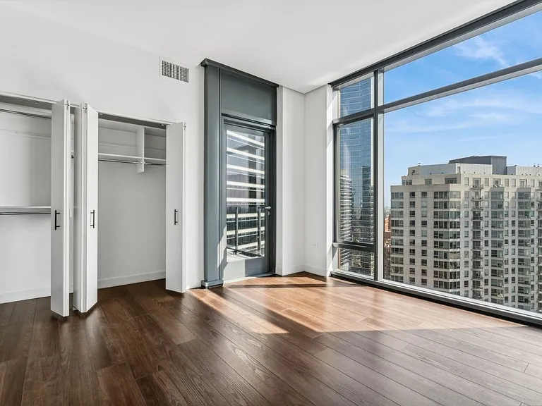 344 N Canal St #3207 — Photo 8