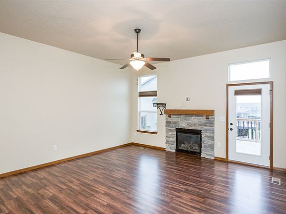 2nd image of 547 Locust Dr