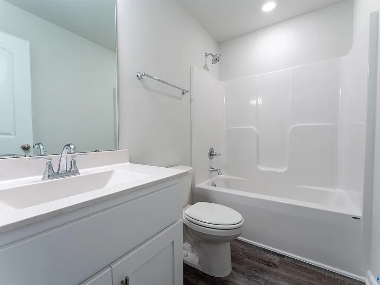 102 Waltrip Dr — Photo 8