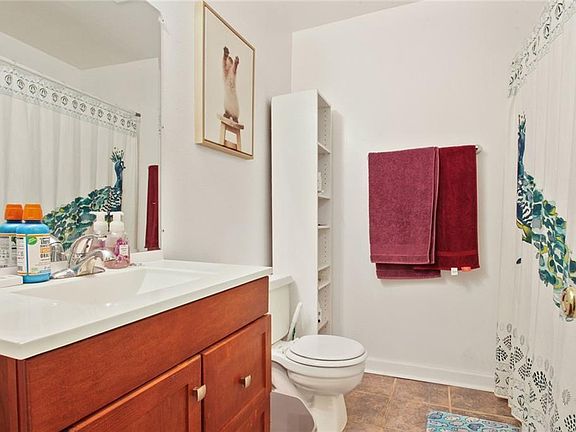 5th image of 1711 2nd St #102