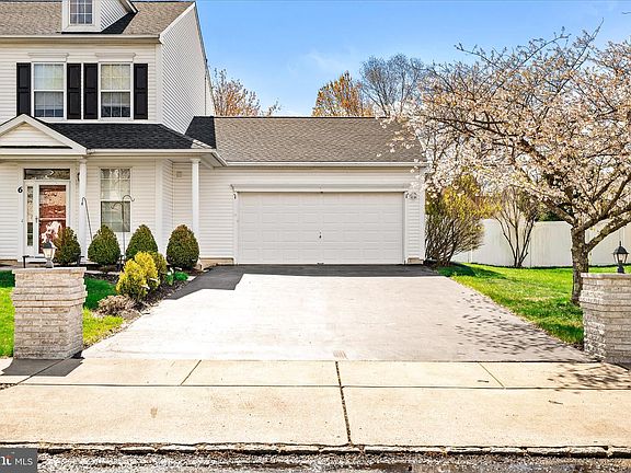 3rd image of 6 Wessex Ct