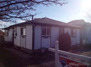 8763 Anchor Bay Dr, Algonac, MI 48001
