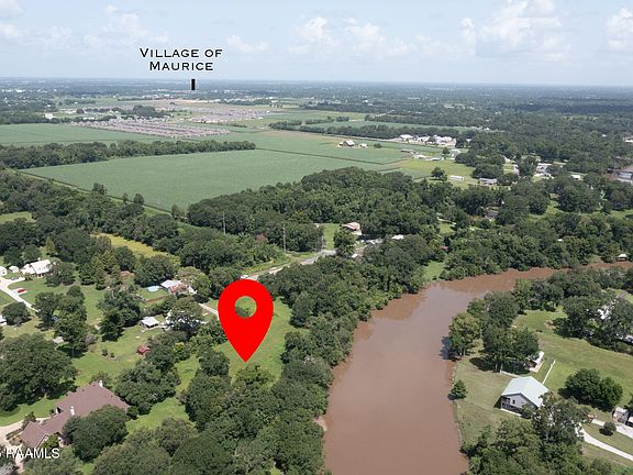 3rd image of 4013 Woodlawn Rd