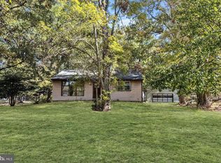 7965 W Riverside Dr, Pasadena, MD 21122