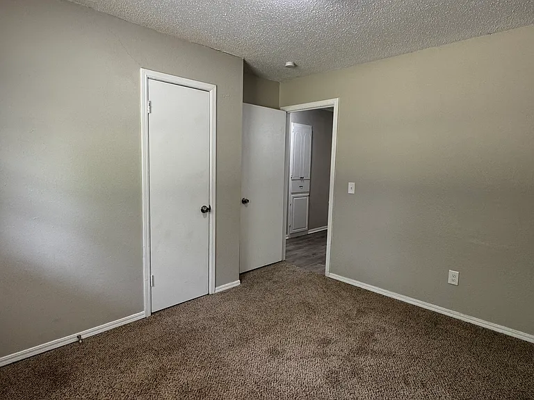 220 Bainbridge Rd — Photo 11