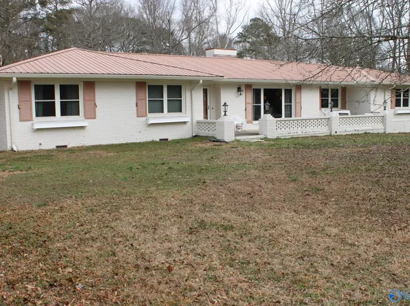 108 Brock St, Albertville, AL 35950