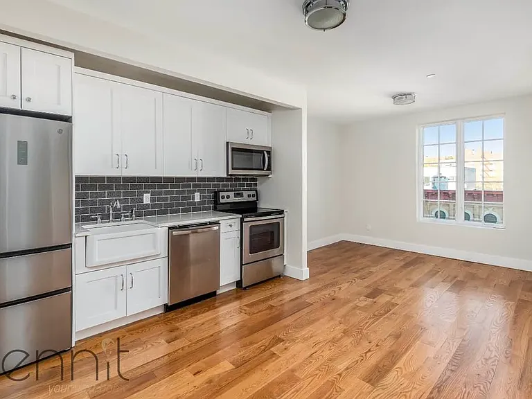 1084 Rogers Ave #3 — Photo 8