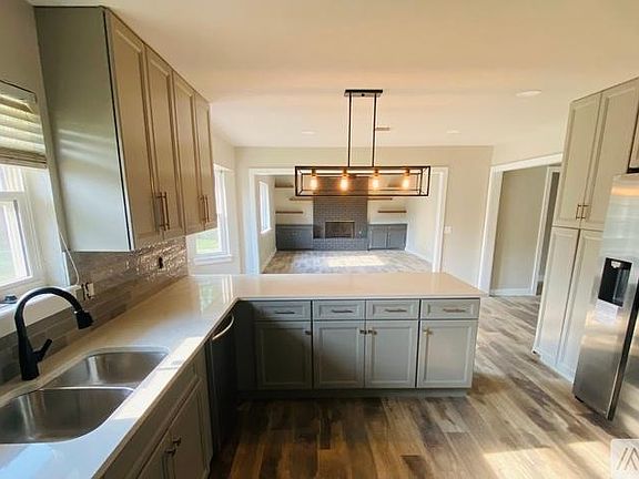 2nd image of 3016 Red Rock Cir