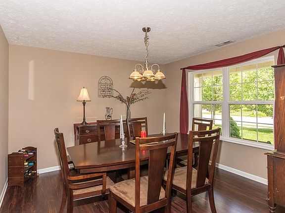 4th image of 16952 Brigg Ct