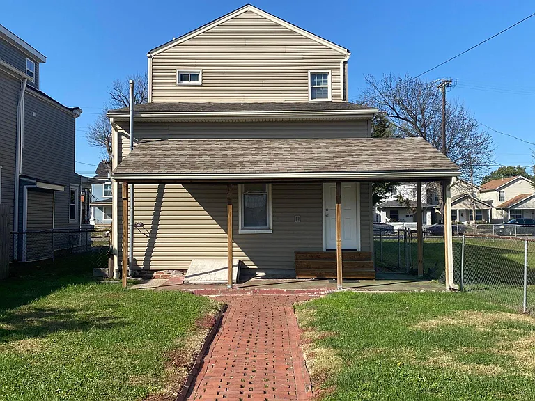 2821 S 3rd St — Photo 17