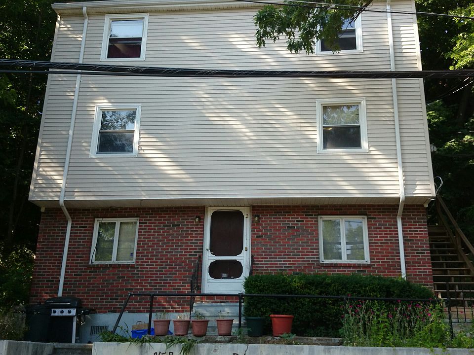 2nd image of 15 Leamington Rd